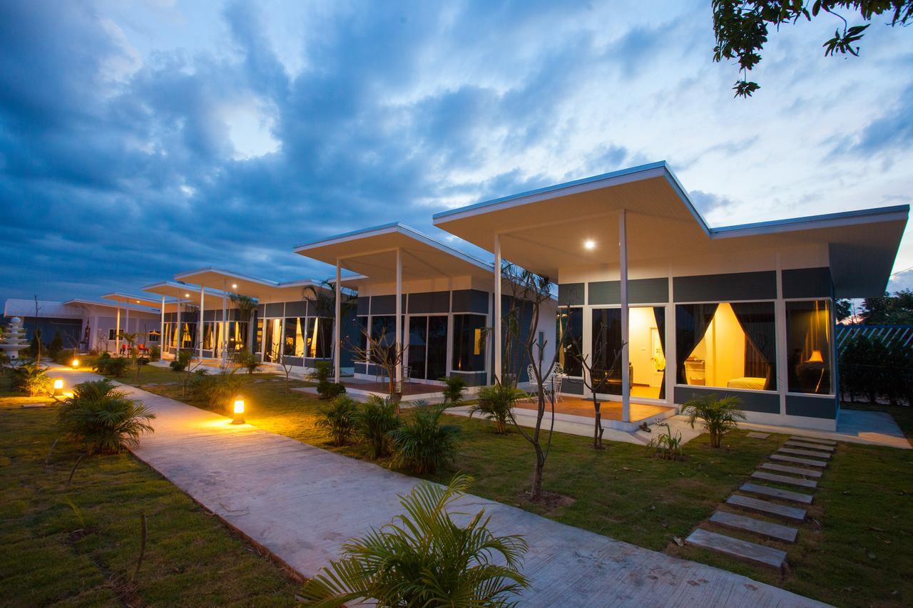 Bluemoon Riverside Phibun Mangsahan Eksteriør bilde